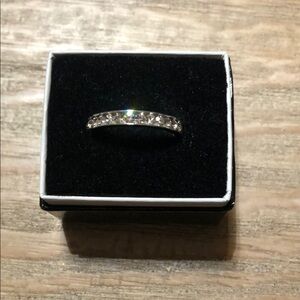 Elegant Silver Diamond Ring